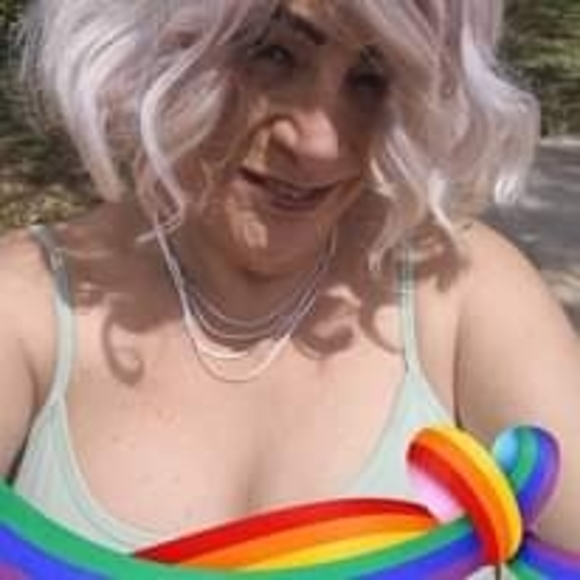 Meet your Posher, Stephanie - Picture 1 of 1